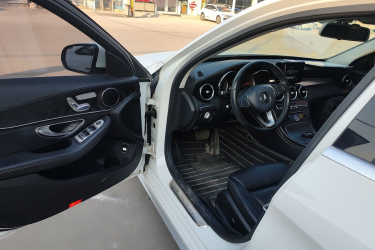 奔驰C级 2016款 C 200 L 运动型中控内饰20