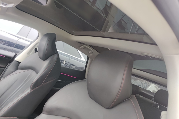 小鹏P7 2020款 670E中控内饰22