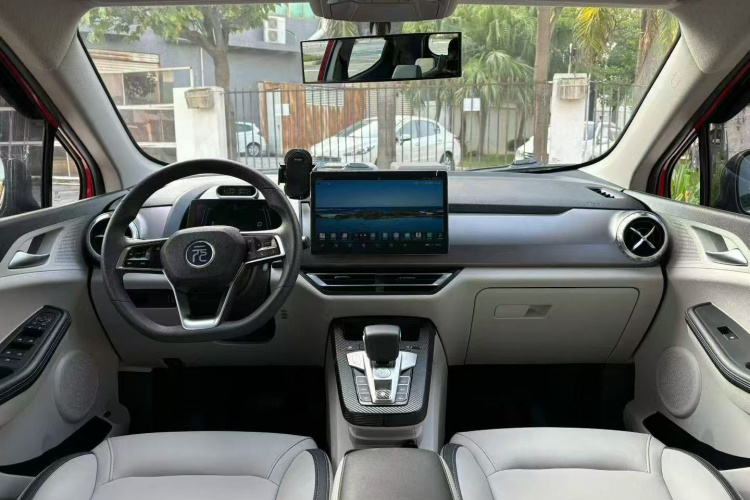 比亚迪 元Pro 2021款 401KM 豪华型中控内饰7002