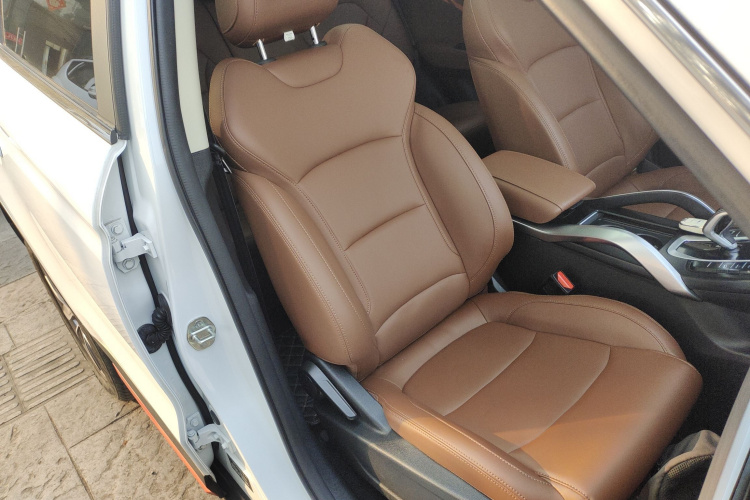 吉利汽车 博越 2021款 1.8TD DCT两驱亚运版局部细节41