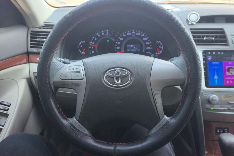 丰田 凯美瑞 2013款 200G 经典豪华版中控内饰13