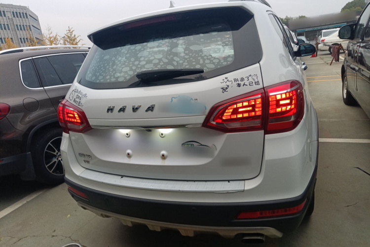 哈弗H6 2015款 改款 运动版 1.5T 手动两驱精英型车身外观6