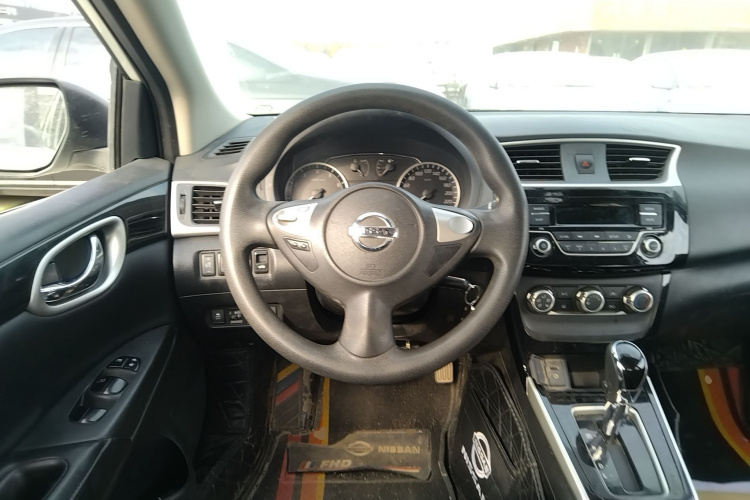 日产 轩逸 2016款 1.6XL CVT豪华版中控内饰13