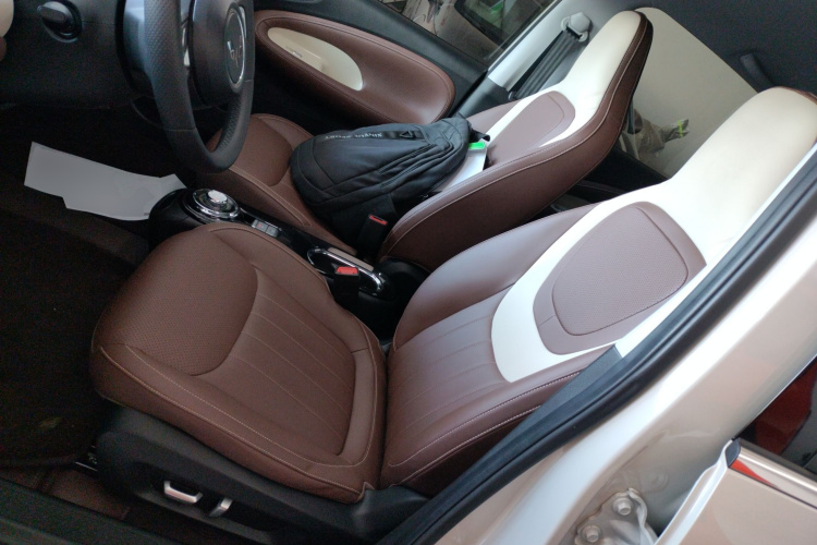 五菱汽车 五菱缤果 2023款 410km 灵犀尊享款中控内饰19