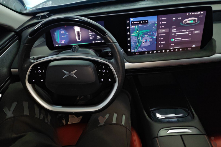小鹏P7 2022款 670N+中控内饰12