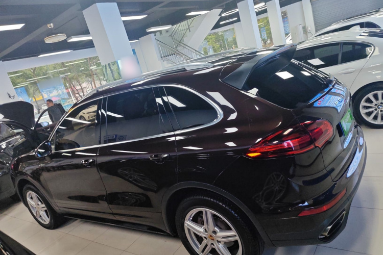 保时捷 2015款 Cayenne 3.0T车身外观4