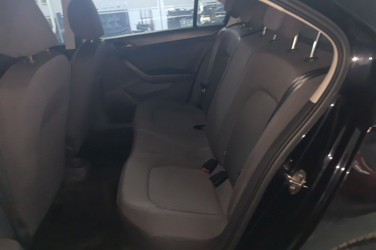 大众 桑塔纳 2021款 1.5L 自动风尚版中控内饰7004