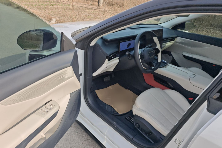 领克07 2024款 EM-P 126长续航 Ultra中控内饰20