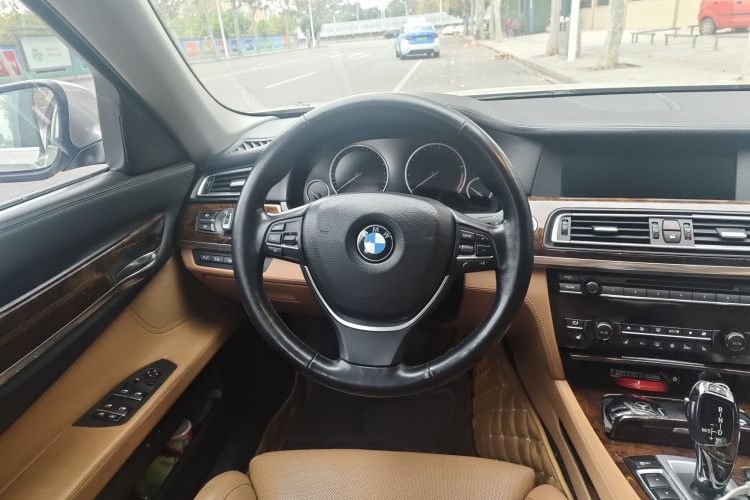 宝马7系 2010款 760Li中控内饰13