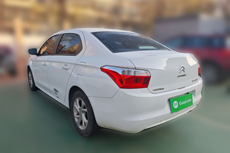 雪铁龙 爱丽舍 2014款 1.6L 手动时尚型车身外观5