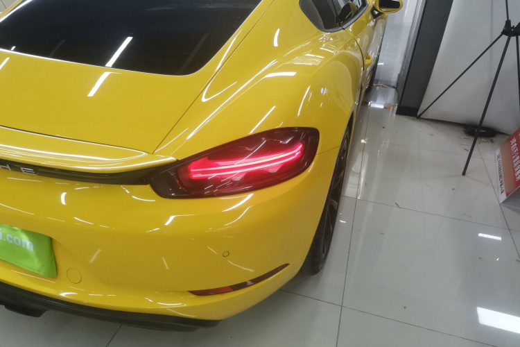 保时捷718 2018款 Cayman 2.0T车身外观9