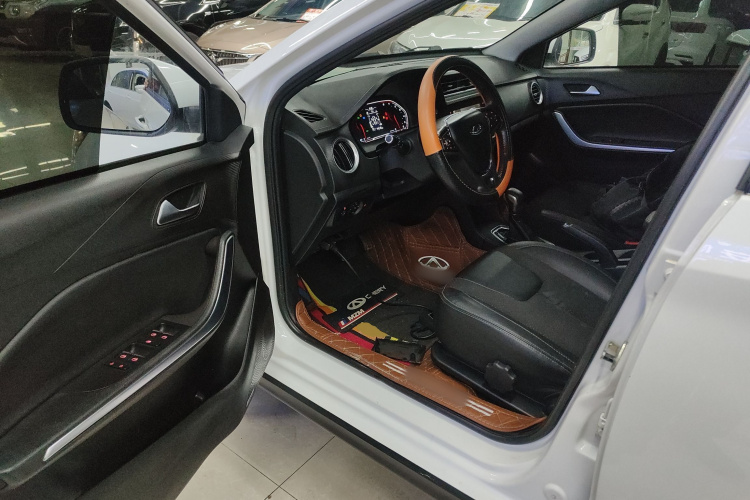 奇瑞 瑞虎3X 2020款 质享版 1.5L CVT尊贵版中控内饰20