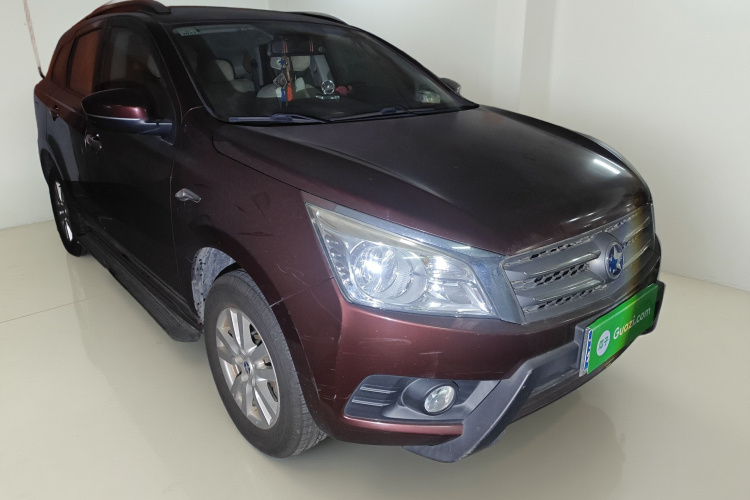 启辰T70 2015款 2.0L 手动睿趣版车身外观3