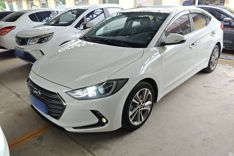 现代 领动 2016款 1.6L 自动智炫·精英型车身外观4