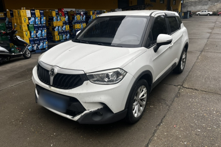 中华V3 2016款 1.5L 自动舒适型车身外观1