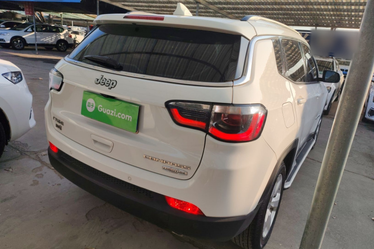 Jeep 指南者 2019款 200T 自动家享-互联大屏版车身外观7