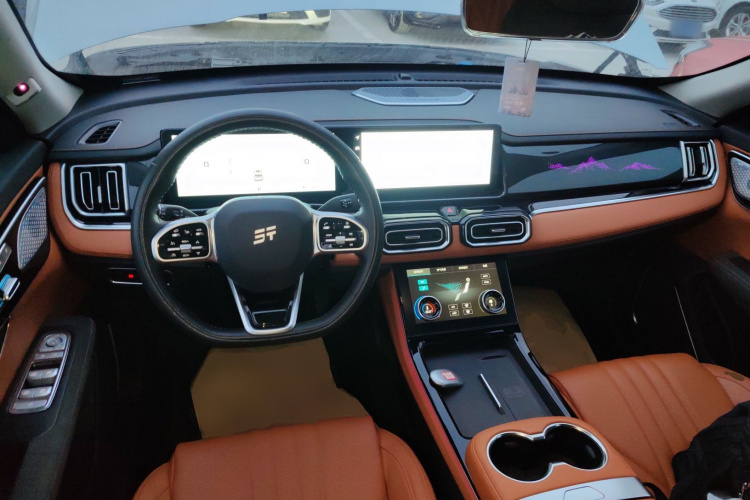 捷途山海L7 2024款 1.5T 120km ULTRA 7座中控内饰12