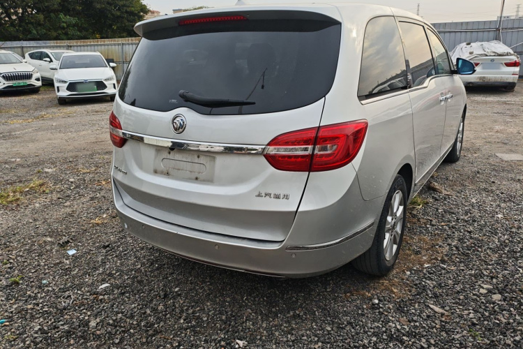 别克GL8 2014款 3.0L GT豪华商务豪雅版车身外观7