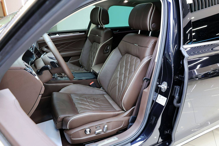 大众 辉昂 2021款 380TSI 尊贵版中控内饰7005