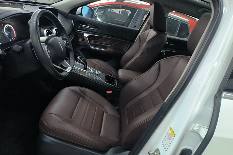 魏牌 VV5 2019款 1.5T 两驱智先锋中控内饰19