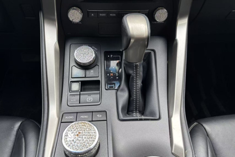 雷克萨斯NX 2015款 200 前驱 锋行版中控内饰7005