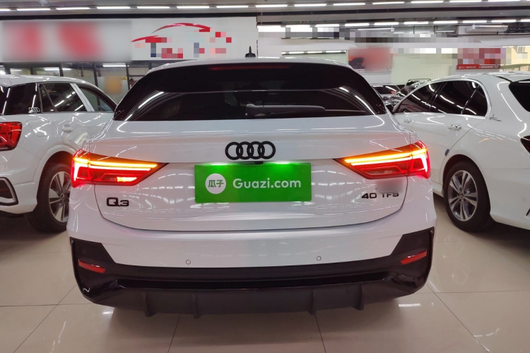 奥迪Q3 Sportback 2022款 40 TFSI 时尚型车身外观6