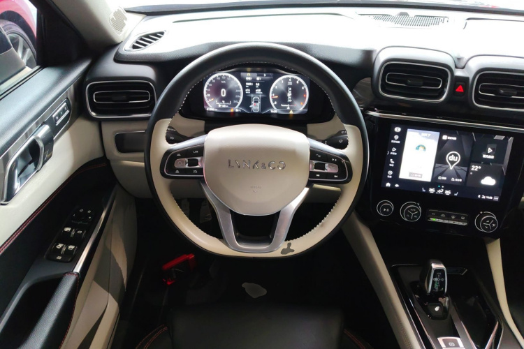 领克02 2019款 高能版 2.0T 自动两驱耀Pro版 国VI中控内饰13