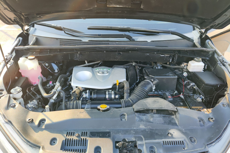 丰田 汉兰达 2015款 2.0T 四驱精英版 7座机舱底盘24