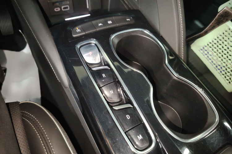 别克 2022款 改款 昂科威S 552T 两驱豪华型局部细节18