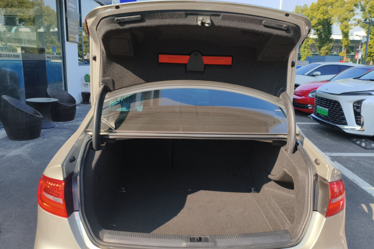 奥迪A4L 2016款 45 TFSI quattro个性运动型局部细节23