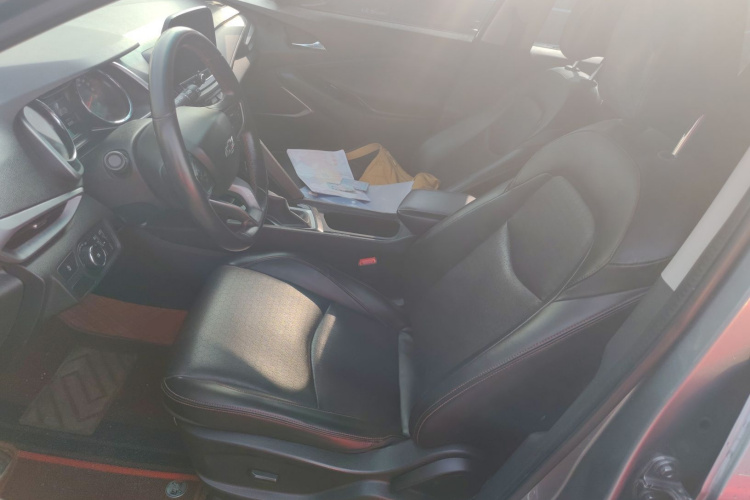 雪佛兰 沃兰多 2018款 Redline 530T 自动纵享版（5+2款） 国V中控内饰19