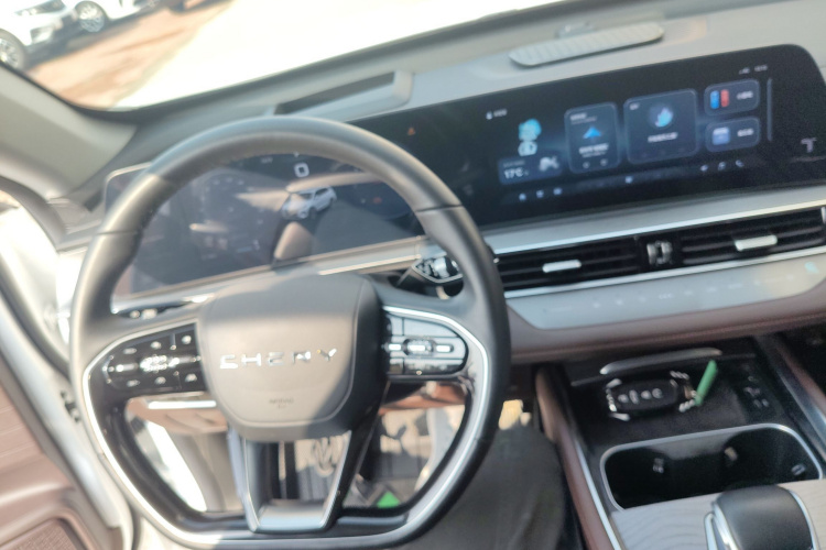 奇瑞 瑞虎8 PRO 2024款 冠军版 290T 两驱巅峰版 5座中控内饰7002