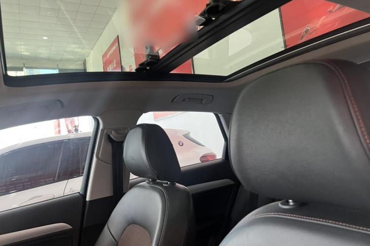 奥迪Q3 2018款 30周年年型 30 TFSI 时尚型中控内饰7004