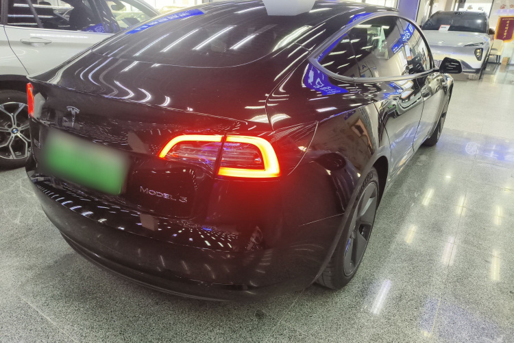 特斯拉 Model 3 2021款 标准续航后驱升级版车身外观7