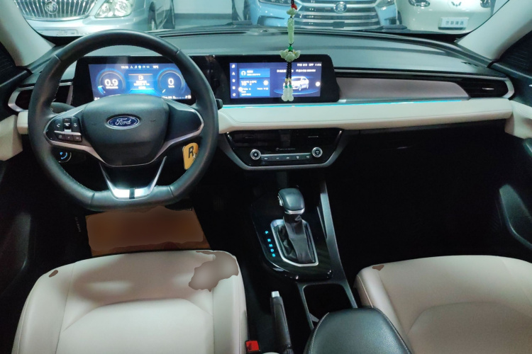 福特 福睿斯 2021款 1.5L 自动钻石版中控内饰12