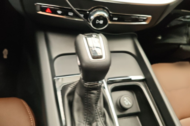 沃尔沃V60 2020款 T4 智逸豪华版局部细节18