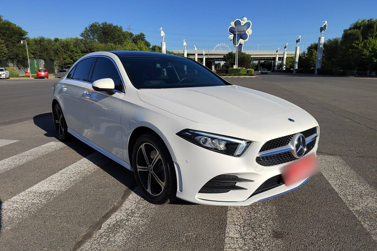 奔驰A级 2022款 A 200 L 运动轿车时尚型车身外观6002