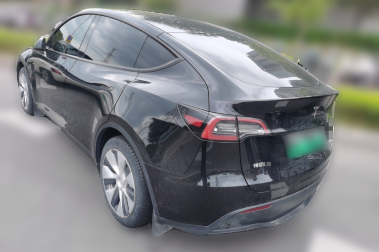 特斯拉 Model Y 2022款 改款 后轮驱动版车身外观5