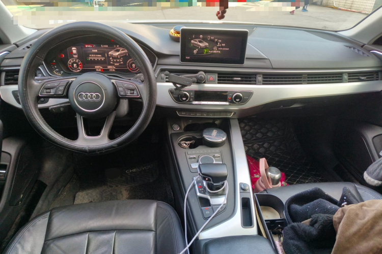 奥迪A4L 2019款 40 TFSI 时尚型 国VI中控内饰12