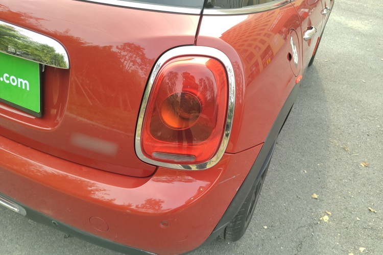MINI 2016款 1.5T COOPER 五门版车身外观9
