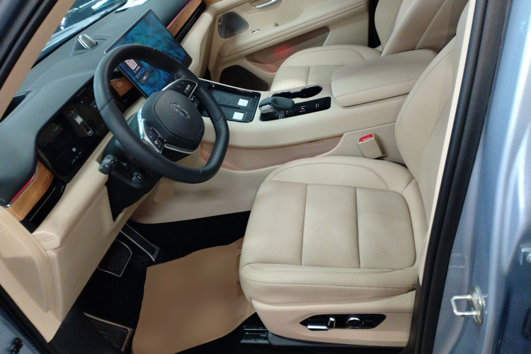 鸿蒙智行 问界M5 2023款 纯电后驱标准版局部细节19