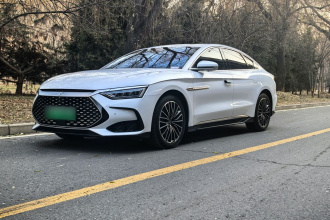 比亚迪 汉 2022款 DM-i 121KM 尊享型