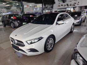 奔驰A级 2020款 改款 A 200 L 运动轿车时尚型