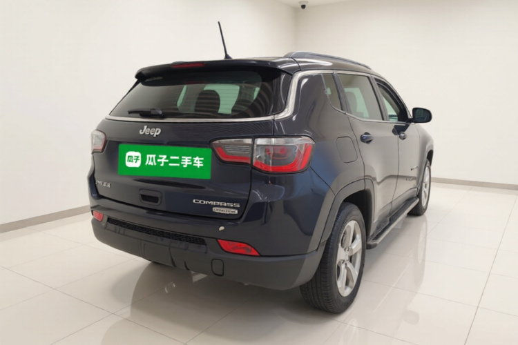 Jeep 指南者 2017款 200T 自动舒享版车身外观7