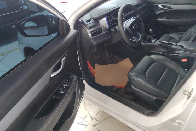 吉利汽车 帝豪 2021款 UP 1.5L 手动舒适型中控内饰20