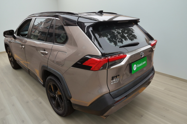 丰田 RAV4荣放 2020款 双擎 2.5L E-CVT四驱旗舰版车身外观5