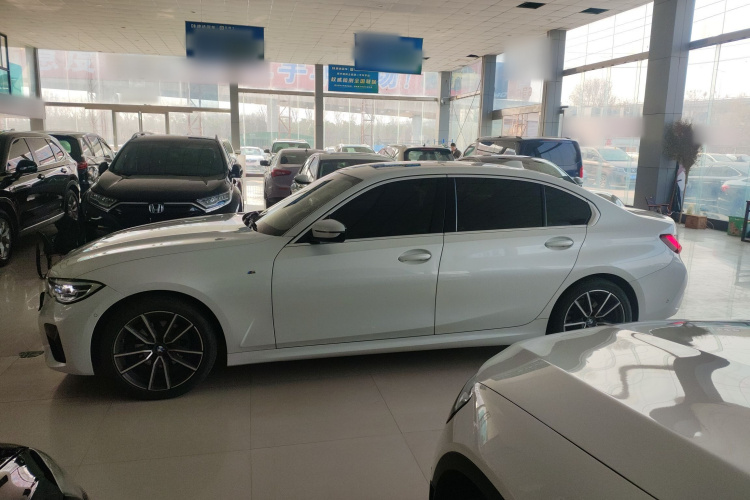 宝马3系 2021款 改款二 325Li M运动套装车身外观4