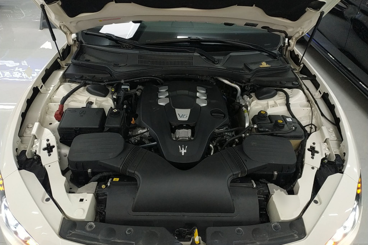 玛莎拉蒂 Ghibli 2014款 3.0T 标准版机舱底盘24