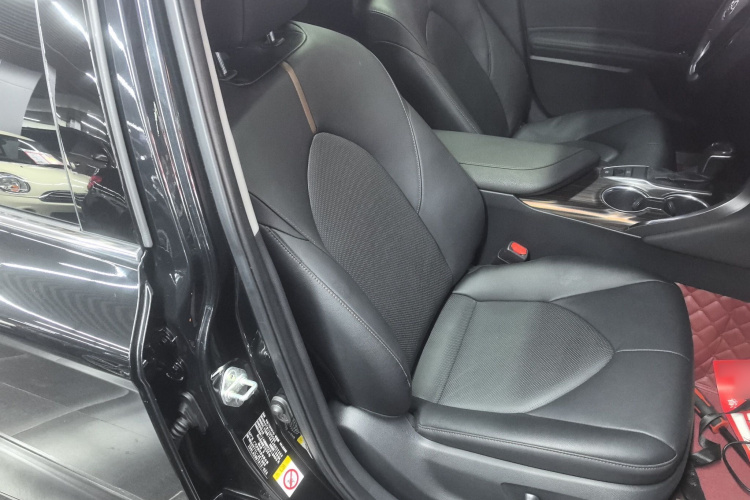 丰田 凯美瑞 2018款 2.0G 豪华版局部细节41