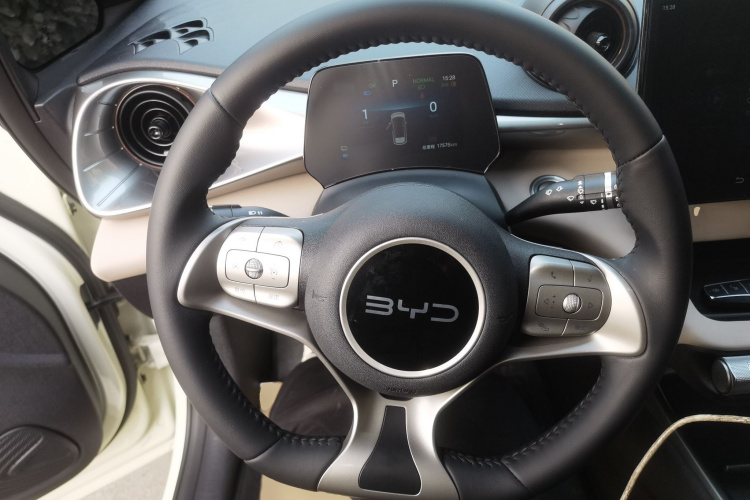 比亚迪 海豚 2025款 420km 时尚版局部细节13